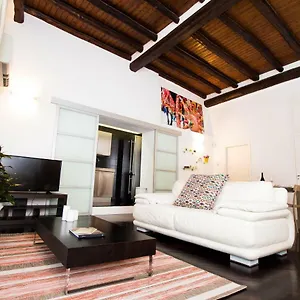 Lo Spasimo Dentro Casa , Palermo Italia
